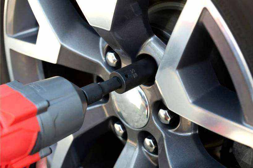 Verschiedene OBD2-Adapter